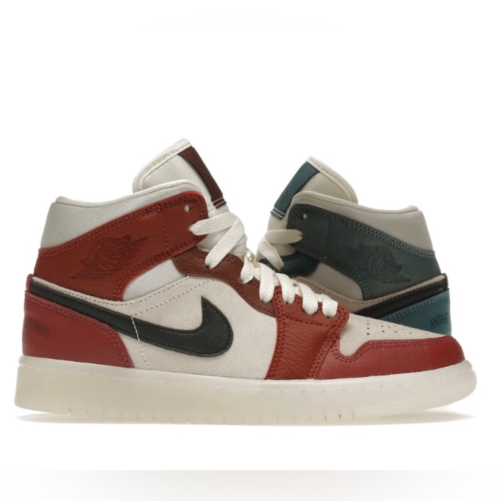 Air Jordan Mid 1